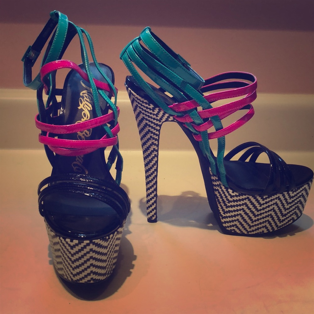 Nelly Bernal herringbone heels